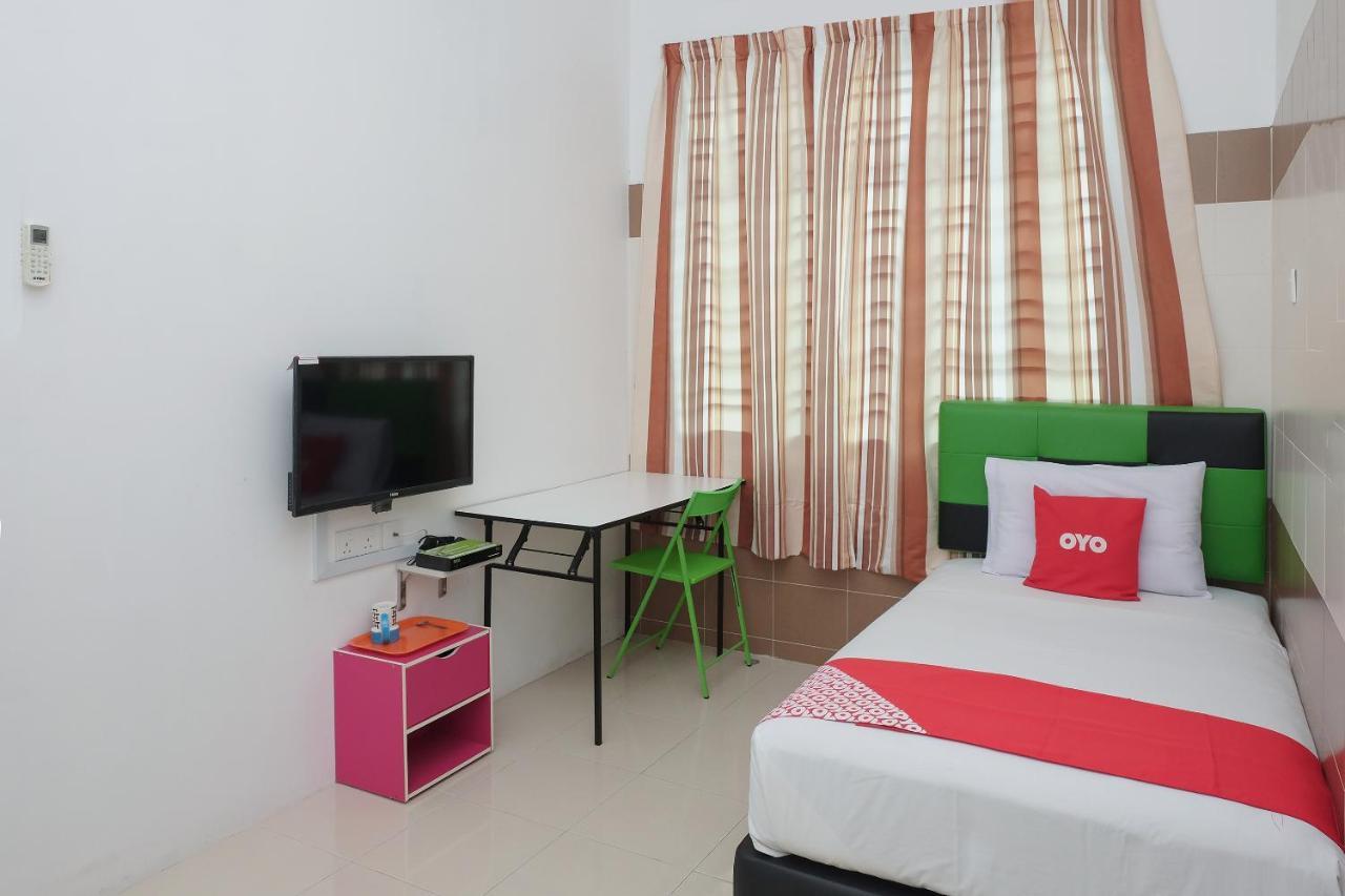Oyo 90005 Dc Villa Guest House Kuala Rompin Ngoại thất bức ảnh