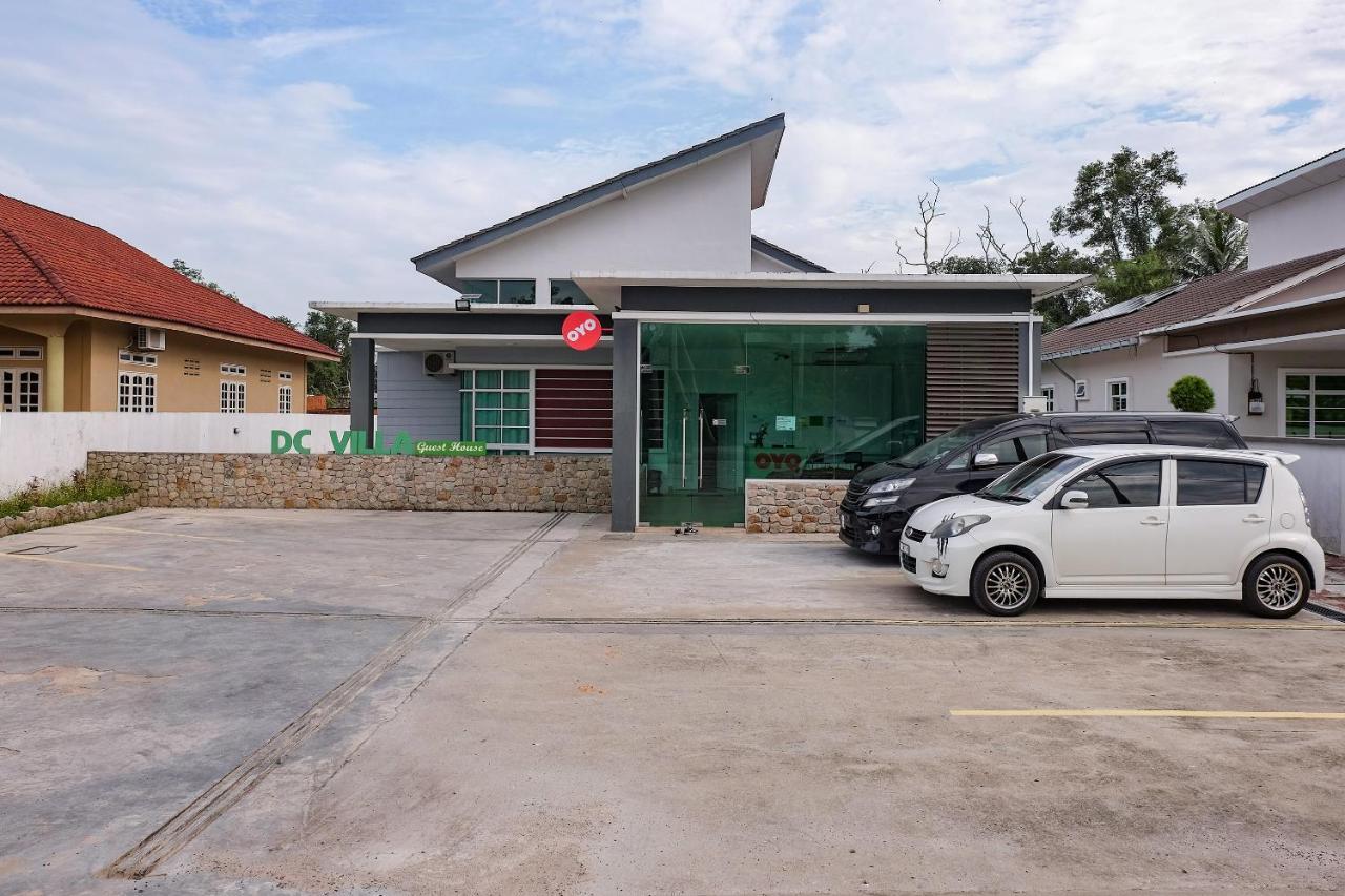Oyo 90005 Dc Villa Guest House Kuala Rompin Ngoại thất bức ảnh