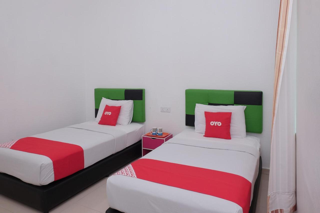 Oyo 90005 Dc Villa Guest House Kuala Rompin Ngoại thất bức ảnh