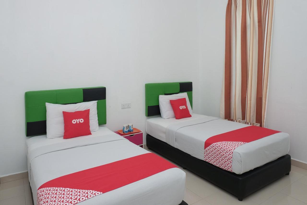 Oyo 90005 Dc Villa Guest House Kuala Rompin Ngoại thất bức ảnh