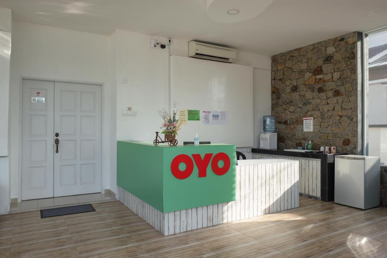 Oyo 90005 Dc Villa Guest House Kuala Rompin Ngoại thất bức ảnh